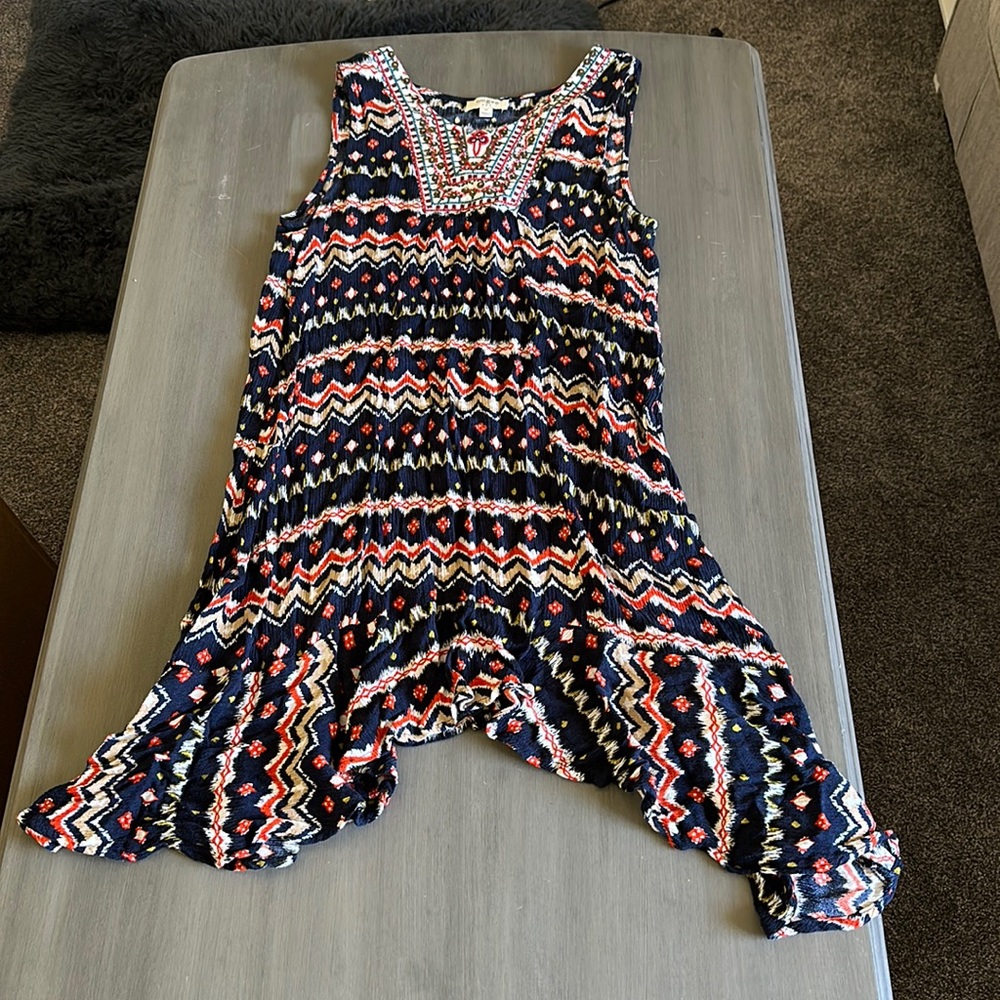Women’s long tank top! Can wear as a short dress or leggings/jeans underneath.